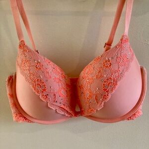 New ⭐️ Victoria’s Secret Lace Coral Embellished Jewel Padded Push Up Bra